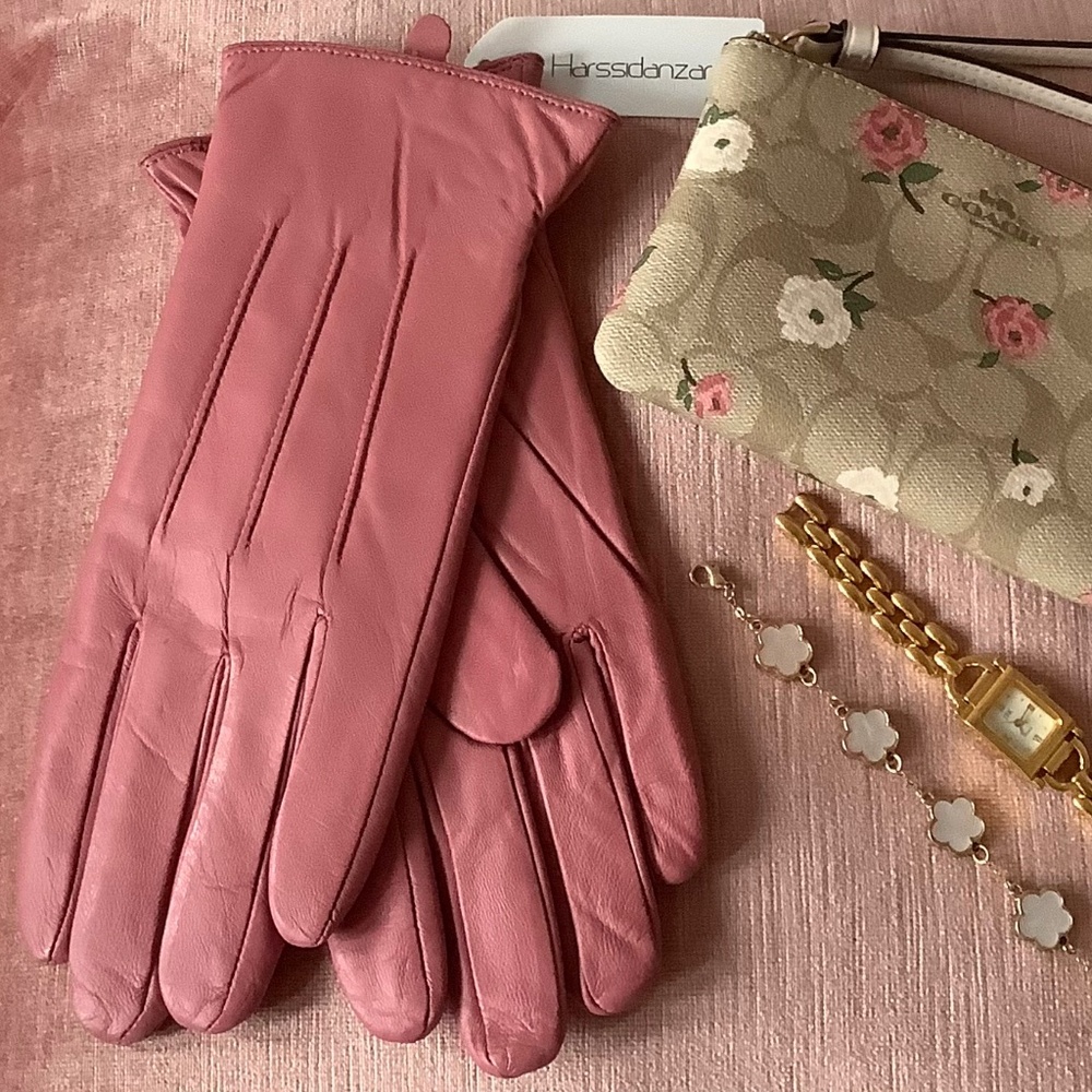 Pretty in pink gloves